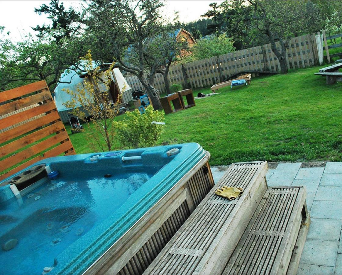 Eastsound Golden Tree Hostel מראה חיצוני תמונה